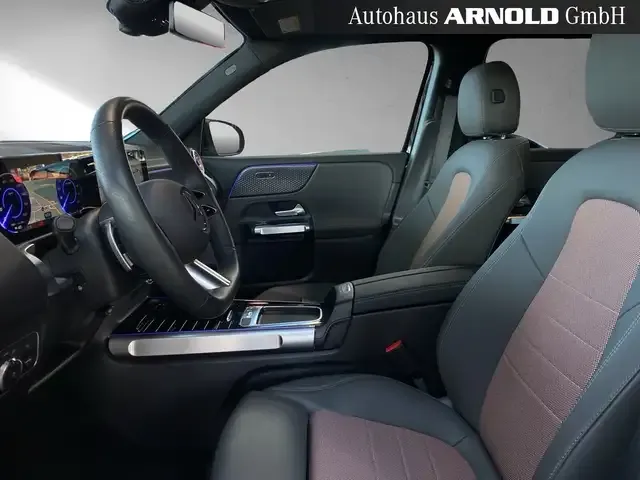 Mercedes-Benz EQB 300