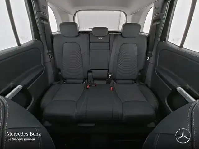 Mercedes-Benz GLB 180
