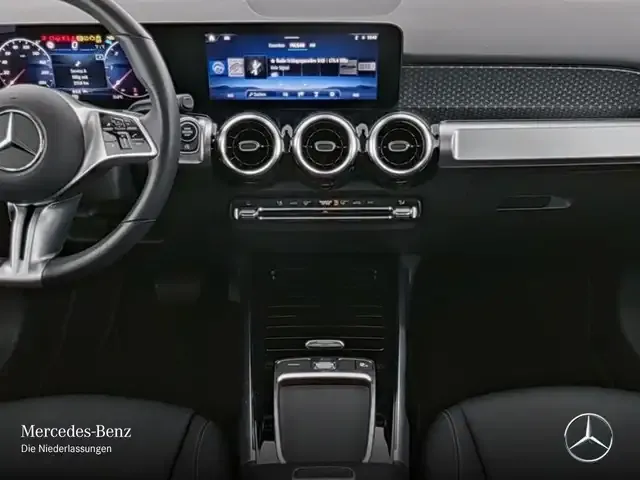 Mercedes-Benz GLB 180