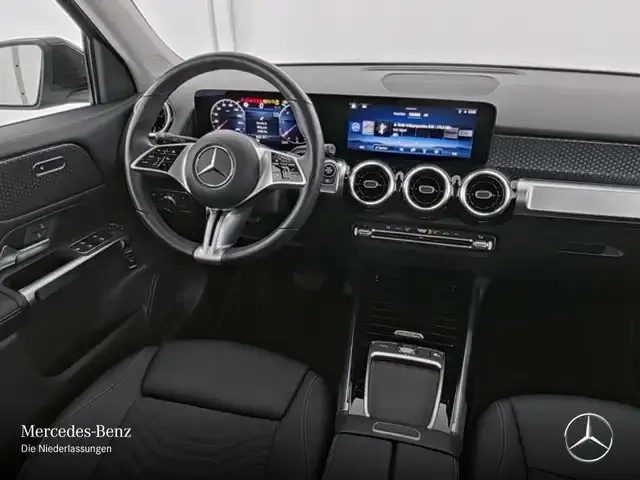 Mercedes-Benz GLB 180