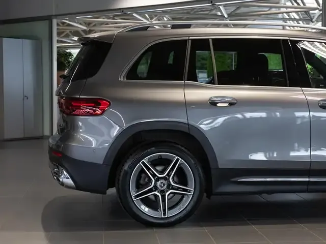 Mercedes-Benz GLB 200