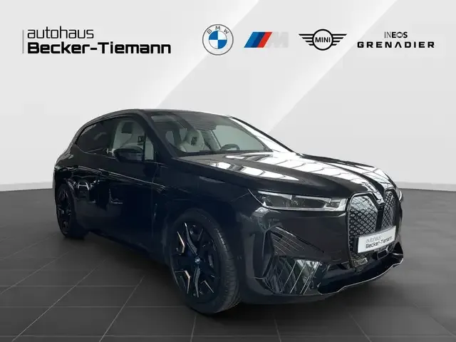BMW iX