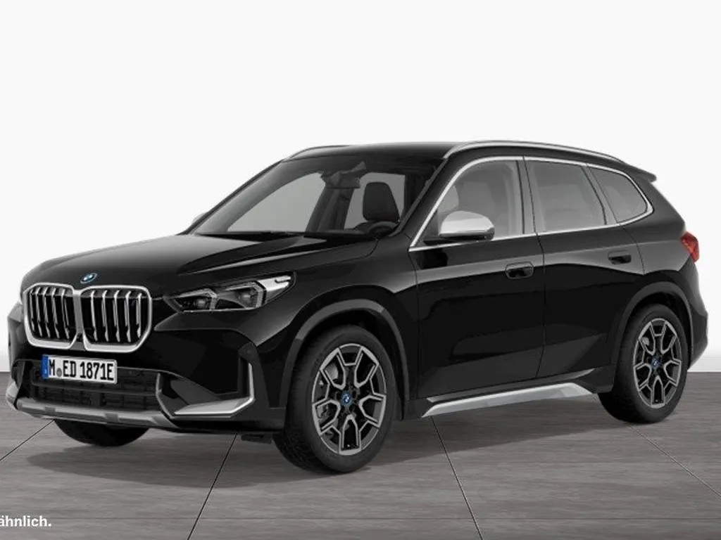 BMW iX1
