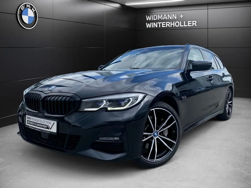 BMW 330
