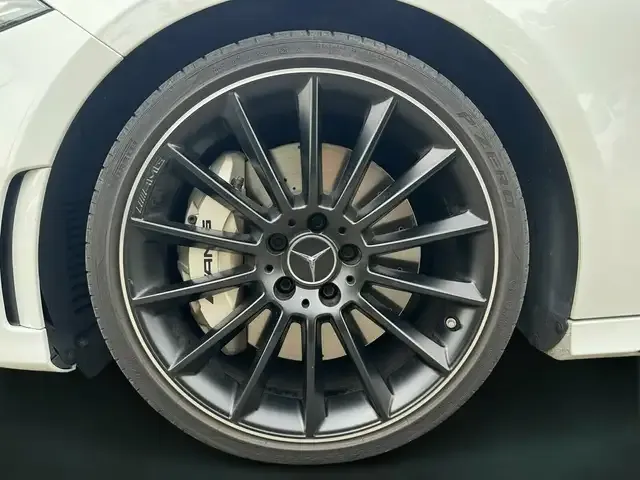 Mercedes-Benz A 35 AMG