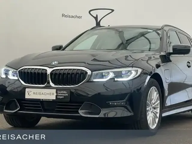 BMW 330