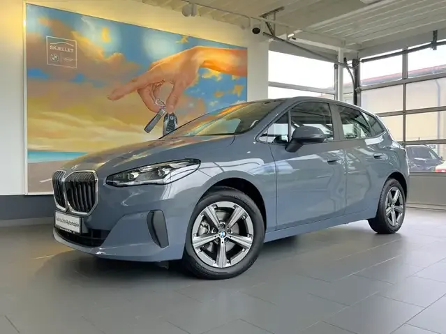 BMW 218