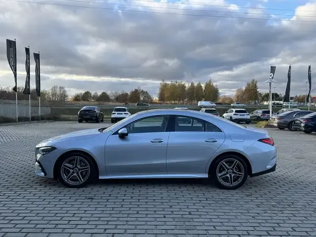 Mercedes-Benz CLA 200