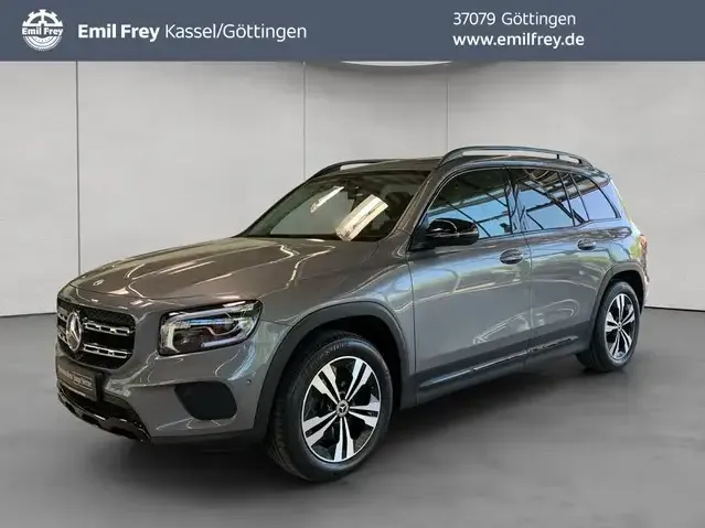 Mercedes-Benz GLB 220
