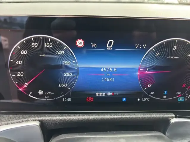 Mercedes-Benz GLB 200