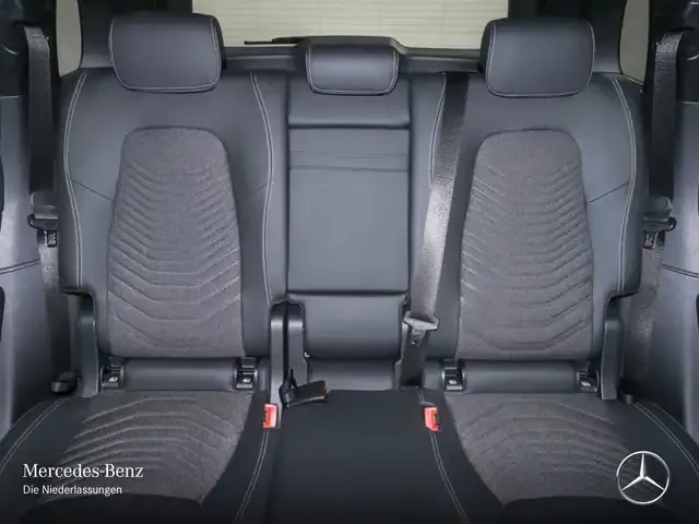 Mercedes-Benz EQB 300