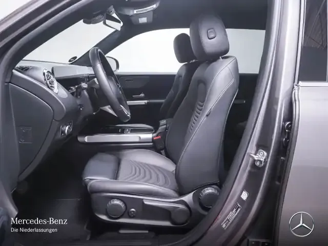 Mercedes-Benz EQB 300
