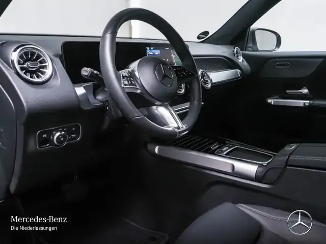 Mercedes-Benz EQB 300