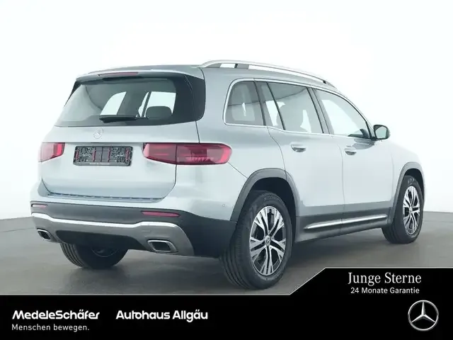 Mercedes-Benz GLB 180