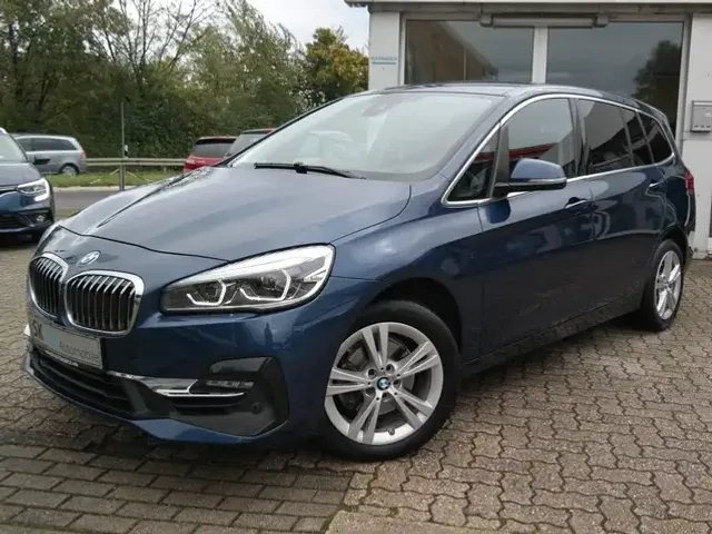 BMW 216