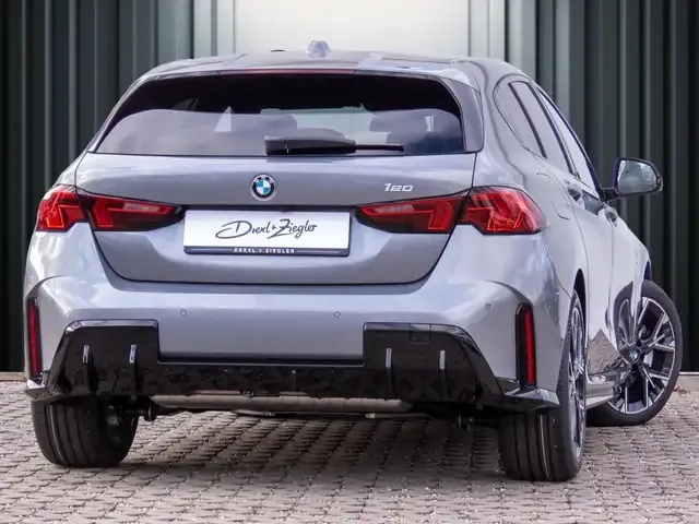 BMW 120