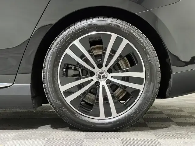 Mercedes-Benz EQE 300