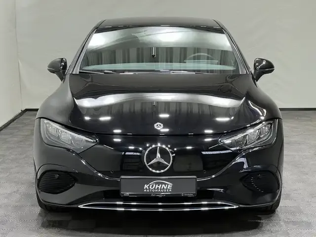 Mercedes-Benz EQE 300
