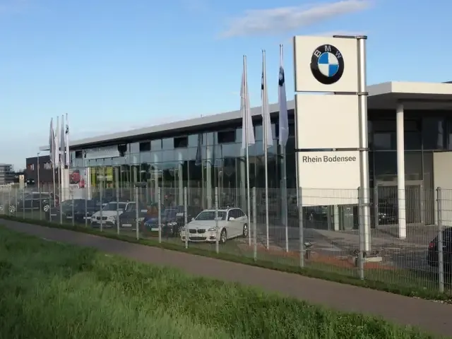 BMW 216
