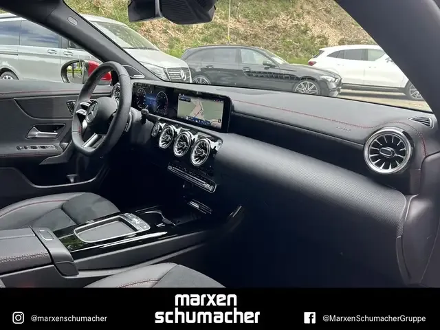 Mercedes-Benz CLA 220