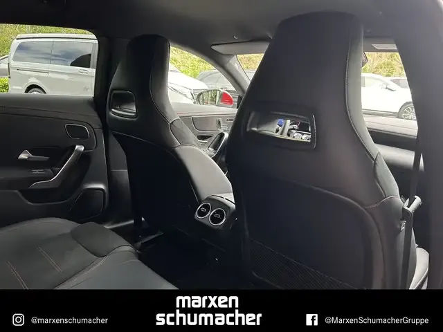 Mercedes-Benz CLA 220