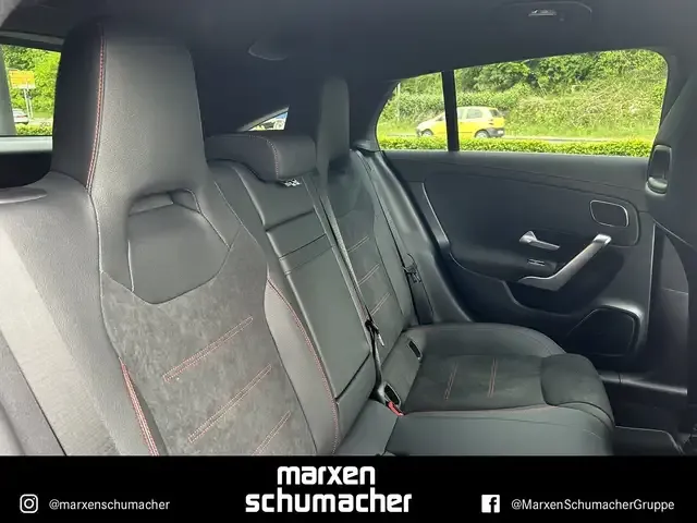Mercedes-Benz CLA 220