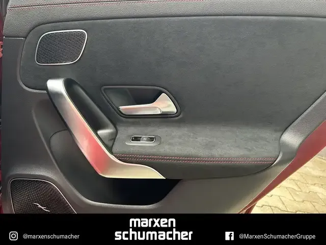 Mercedes-Benz CLA 220