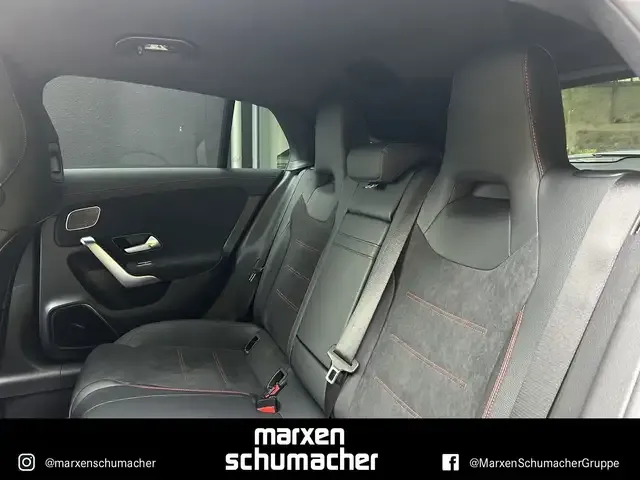 Mercedes-Benz CLA 220