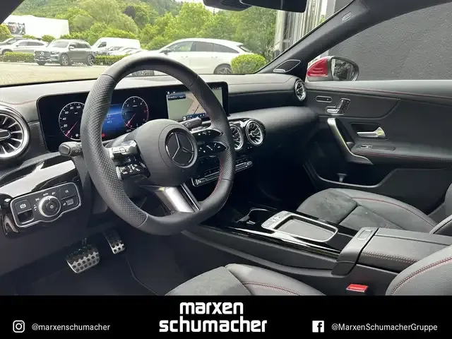 Mercedes-Benz CLA 220