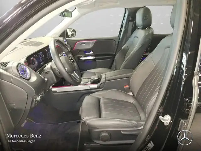 Mercedes-Benz GLB 220