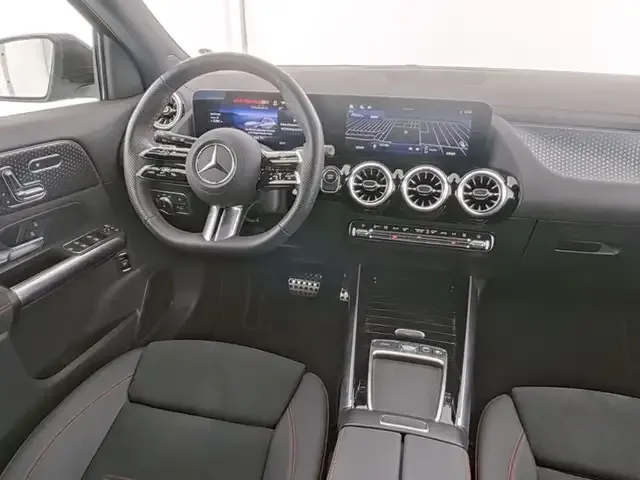 Mercedes-Benz EQA 300