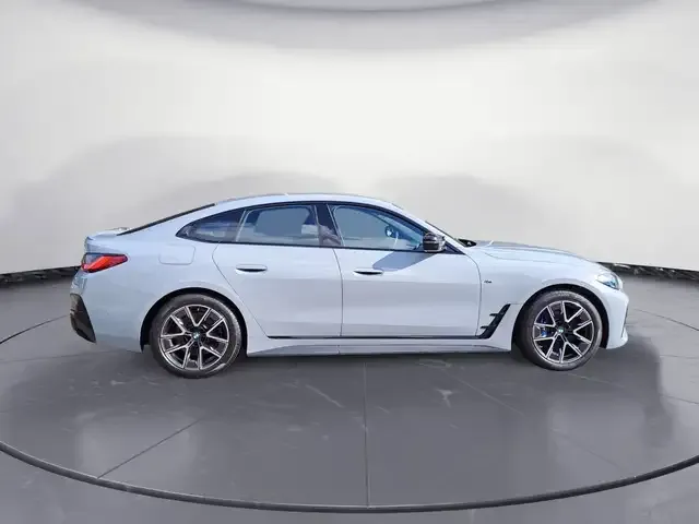 BMW 440