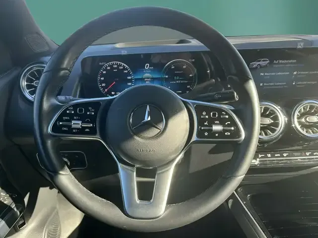 Mercedes-Benz EQB 250