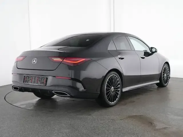 Mercedes-Benz CLA 220