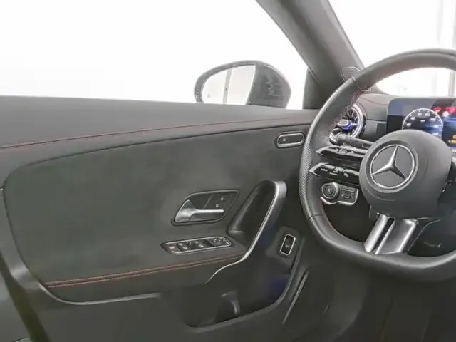 Mercedes-Benz CLA 220