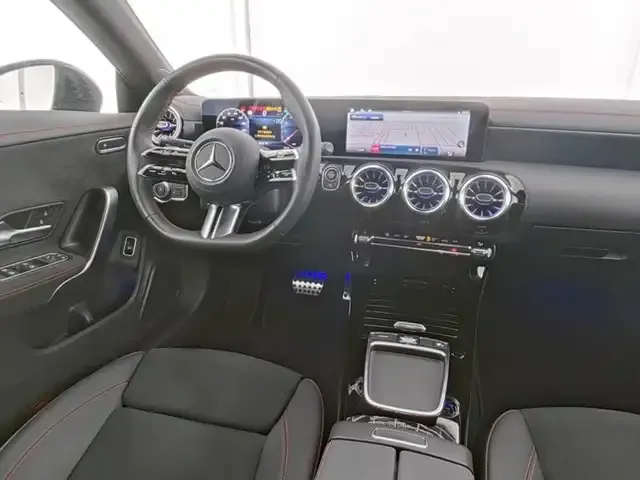 Mercedes-Benz CLA 220