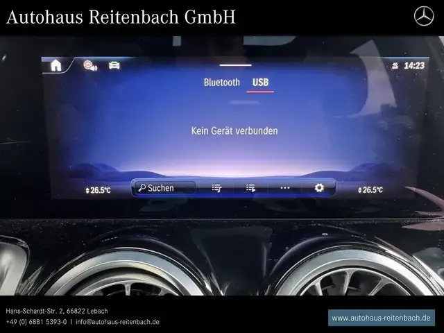Mercedes-Benz EQB 300