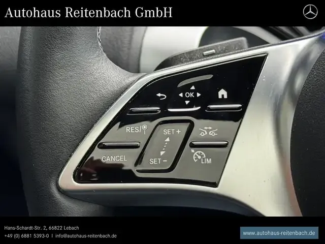 Mercedes-Benz EQB 300