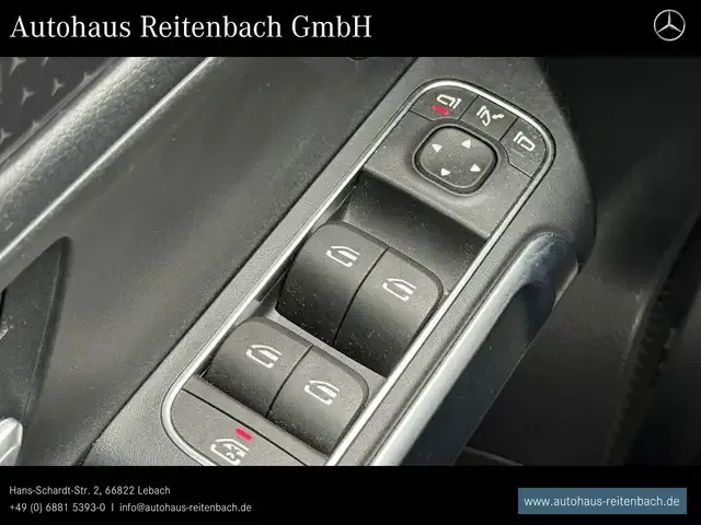 Mercedes-Benz EQB 300