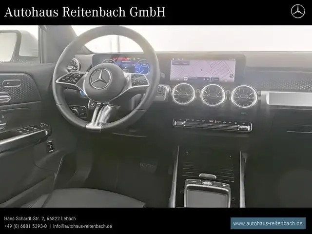 Mercedes-Benz EQB 300