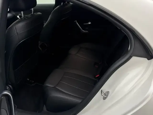 Mercedes-Benz CLA 180