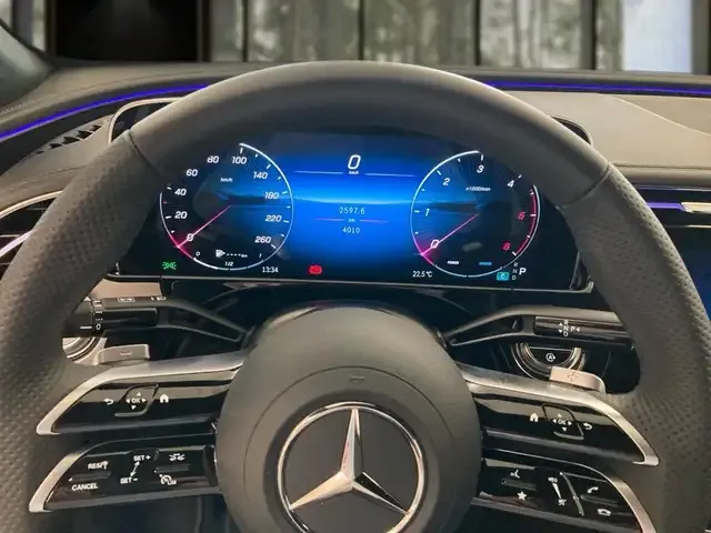 Mercedes-Benz E 220