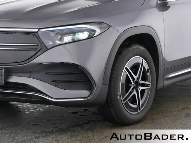 Mercedes-Benz EQB 300