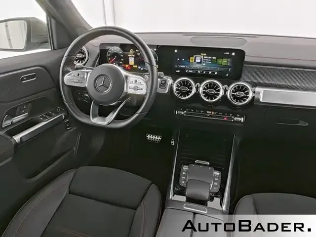 Mercedes-Benz EQB 300
