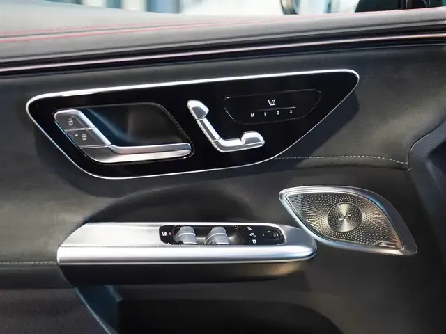 Mercedes-Benz EQE 300