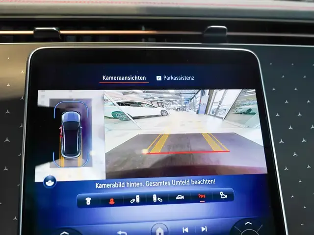 Mercedes-Benz EQE 300