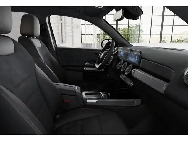 Mercedes-Benz GLB 220