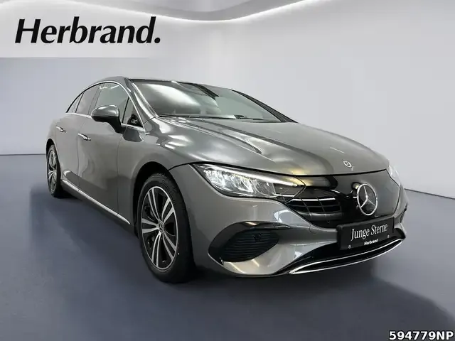 Mercedes-Benz EQE 300