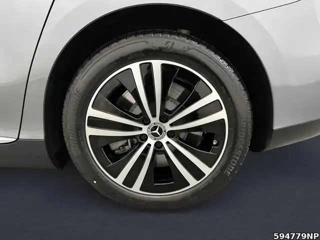 Mercedes-Benz EQE 300