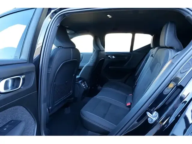Volvo EX40